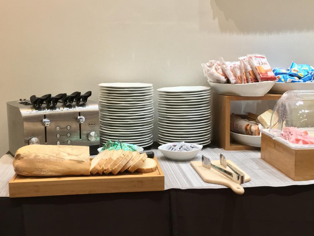 Hotel Est Пьомбино Экстерьер фото